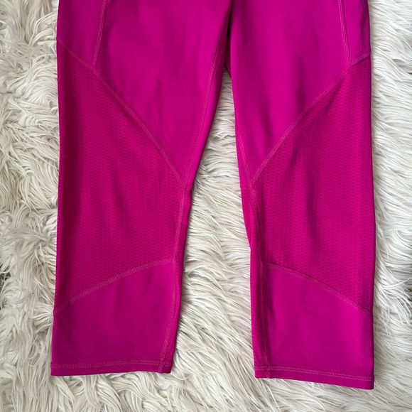 {Athleta} Mesh Contender Capri Leggings In Powerlift Pink - Womens Small Petite - Picture 4 of 10